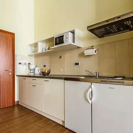 Gostinjska kuća Near The Malinska